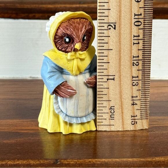Vintage JC 1991 Tiny Mrs Owl miniature collectable figurine with Basket - Picture 8 of 10